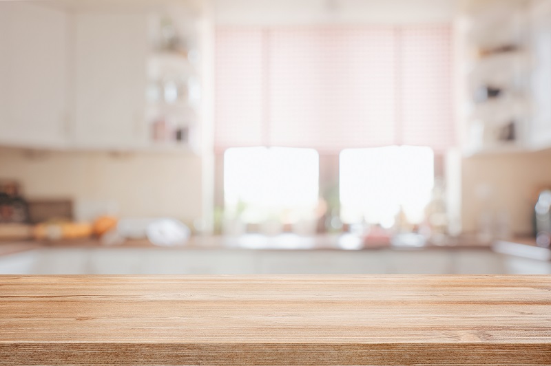 Osłony do okien kuchennych – na co muszą być odporne?